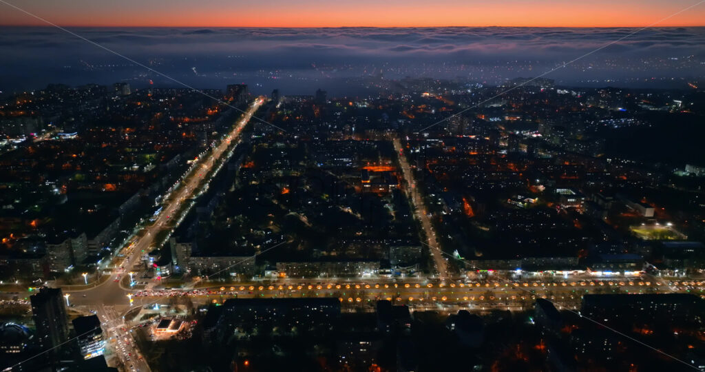 Video Aerial drone view of Dacia boulevard in Chisinau, Moldova at sunset - Starpik