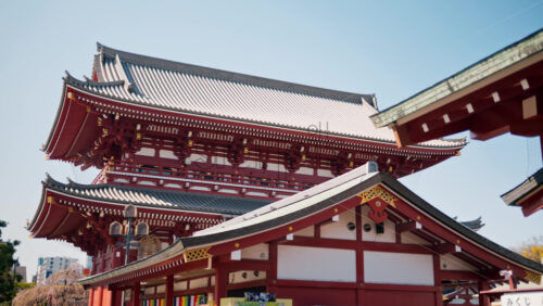 View of the Senso-ji temple in daylight in Tokyo, Japan - Starpik Stock