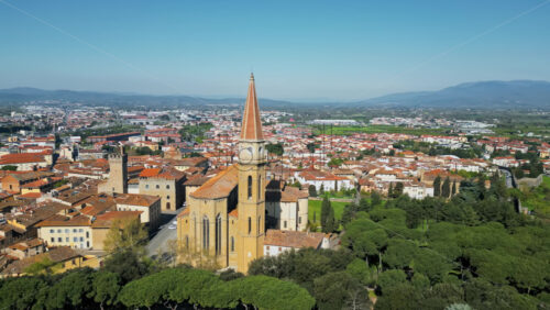 Aerial drone view of the Arezzo Cathedral, Roman Catholic cathedral in the city of Arezzo in Tuscany, Italy in daylight - Starpik Stock