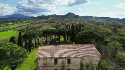 Aerial drone view of the Valdorcia region in Tuscany, central Italy - Starpik Stock