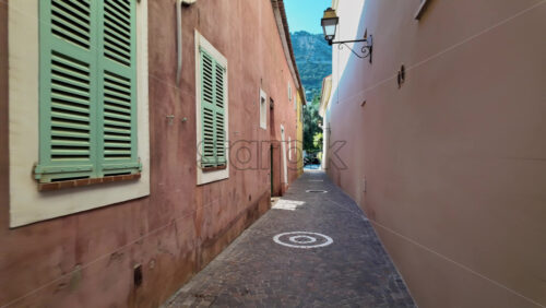 Video - A walk down the beautiful, narrow streets of Beaulieu-sur-Mer, France