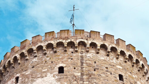 Video - The top of the White Tower presents by itself a crenelated parapet. A top view of the historical monument