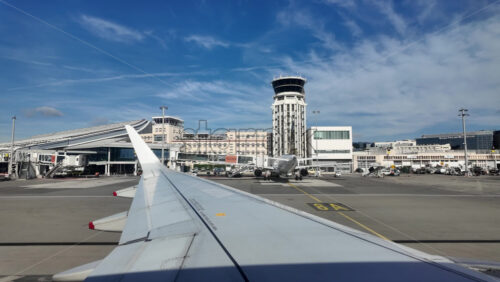 Nice, France – July 12, 2025: Passenger jet arriving at Nice Cote d’Azur Airport in daylight - Starpik Stock