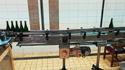 Video - Working wine production line in a winery