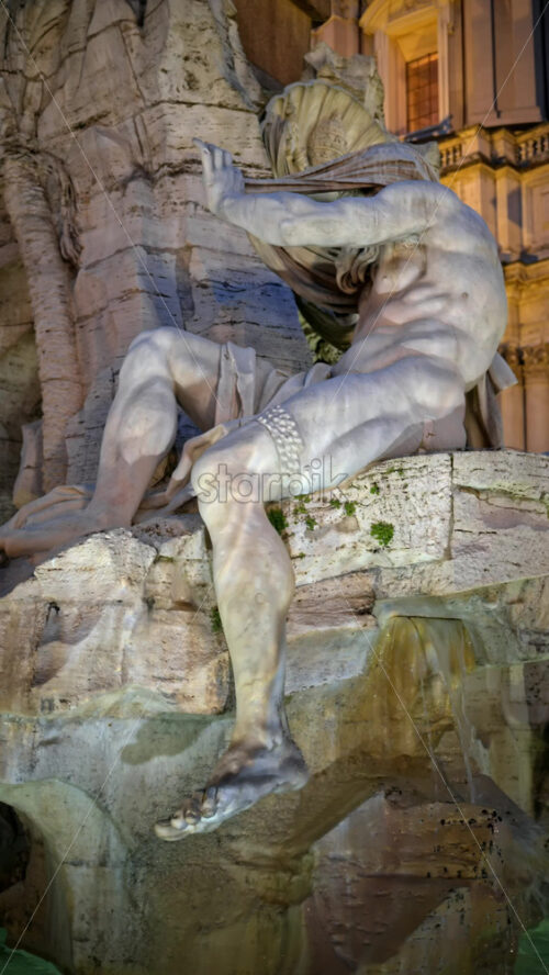 Video - Rome, Italy - February 15, 2024: The nile in the Fountain of the Four Rivers. Vertical