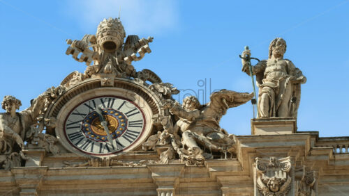 Video - Statues on the Facade of Saint Peter's Basilica, Vatican City, Rome, Italy
