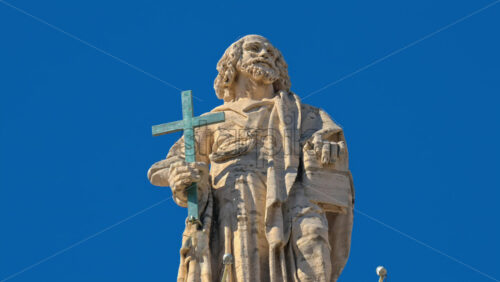 Video - Statues on the Facade of St. Peter's Basilica on the blue sky background, in St. Peter's Square, Vatican City, Rome, Italy