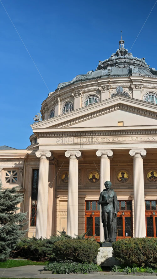Video - The Romanian Athenaeum at sunset. Panoramic view. Vertical shot. Bucharest, Romania