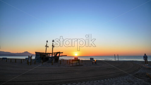 z8alicante1.mov - Starpik Stock