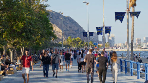 z8alicante204.mov - Starpik Stock