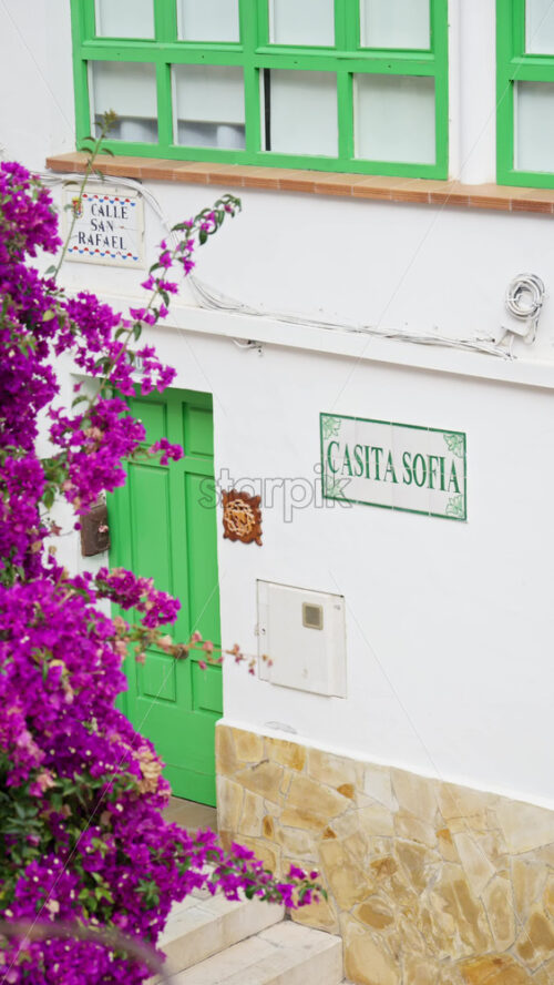 z8alicante679.mov - Starpik Stock