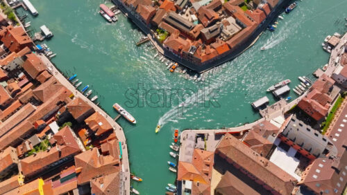 VIDEO Boats moving on a canal in Murano, Venice, Italy - Starpik Stock